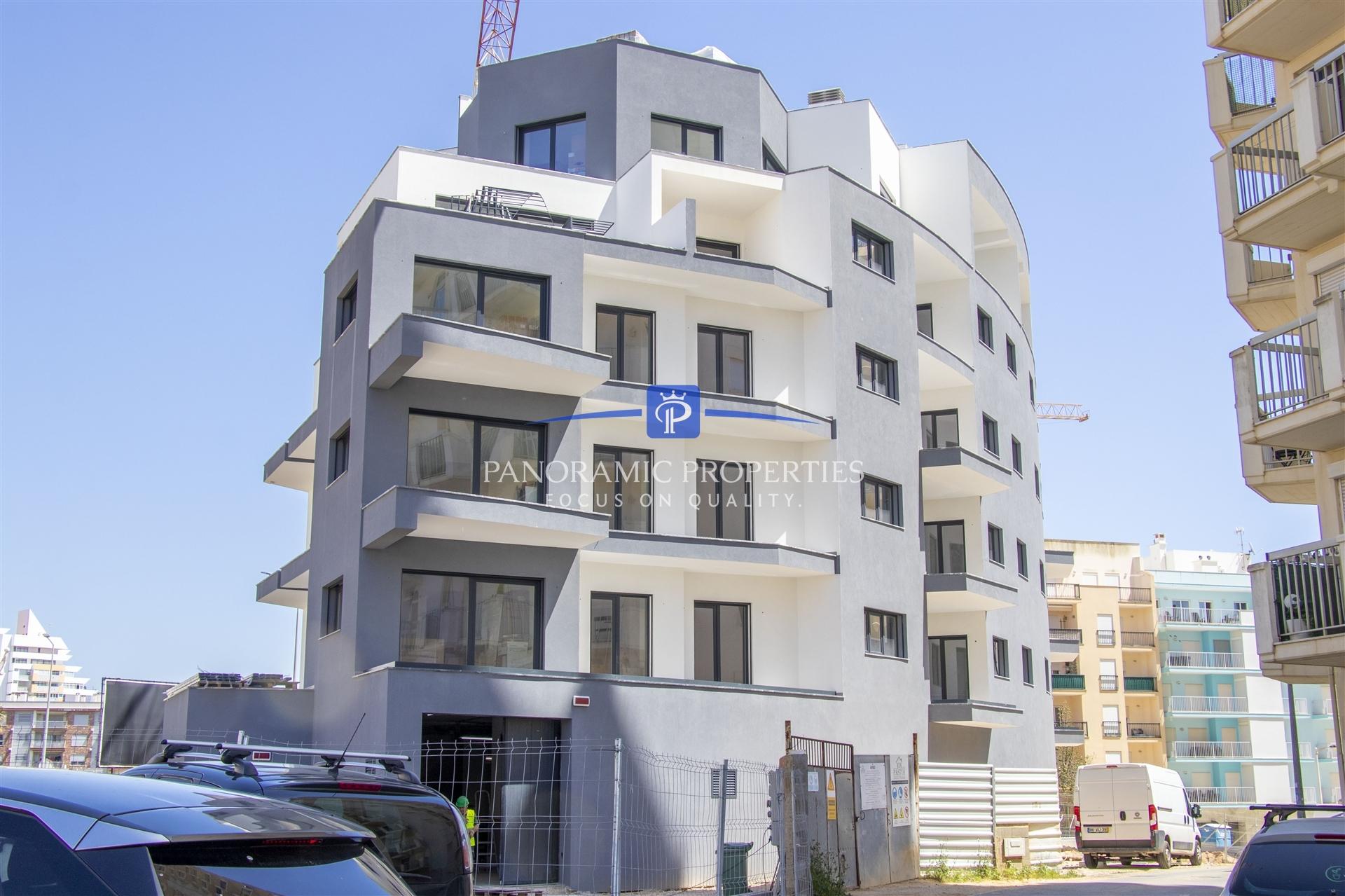 Luxuosos e modernos apartamentos T3 em construção