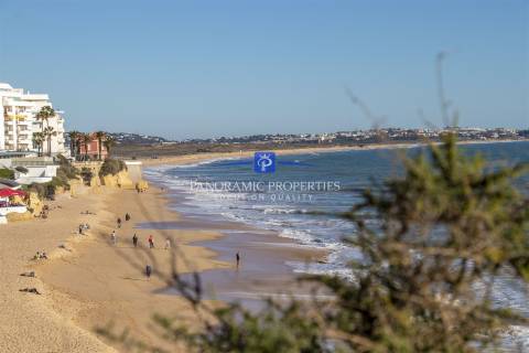 Luxuosos e modernos apartamentos T2 em construção