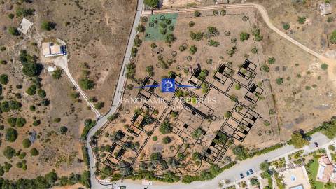 Lote de terreno com projeto aprovado para 18 propriedades