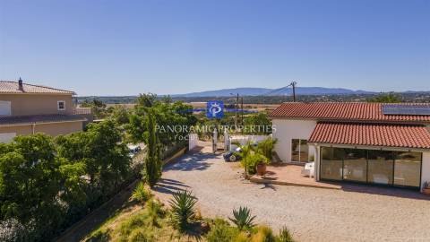 Atraente moradia T2 + 2 recentemente renovada