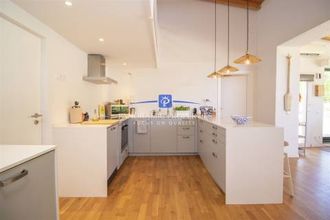 Atraente moradia T2 + 2 recentemente renovada