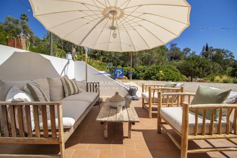 Atraente moradia T2 + 2 recentemente renovada