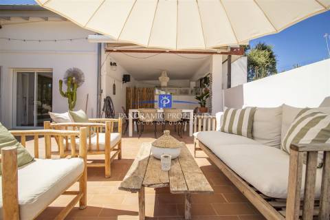 Atraente moradia T2 + 2 recentemente renovada