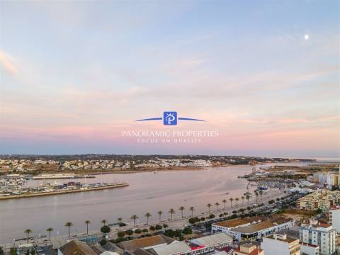 Oportunidade de Remodelação no Coração de Portimão.