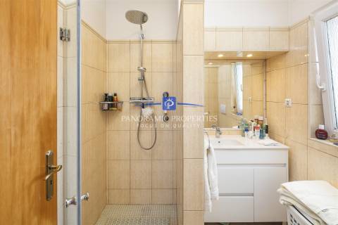 Moradia térrea renovada com 3 quartos