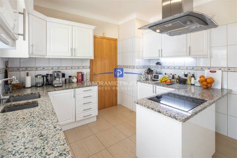 Moradia térrea renovada com 3 quartos