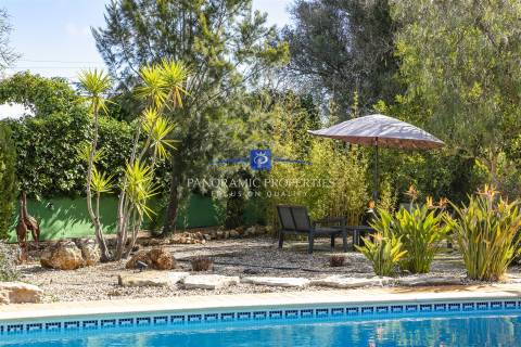 Moradia térrea renovada com 3 quartos