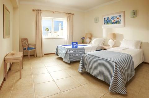 EXCLUSIVO! Apartamento de luxo com 2 quartos num resort de 5 estrelas perto de Carvoeiro.