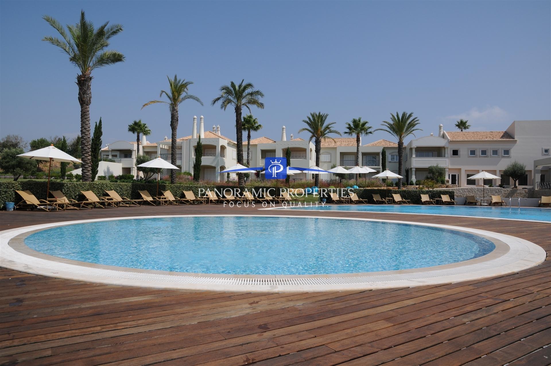 EXCLUSIVO! Apartamento de luxo com 2 quartos num resort de 5 estrelas perto de Carvoeiro.
