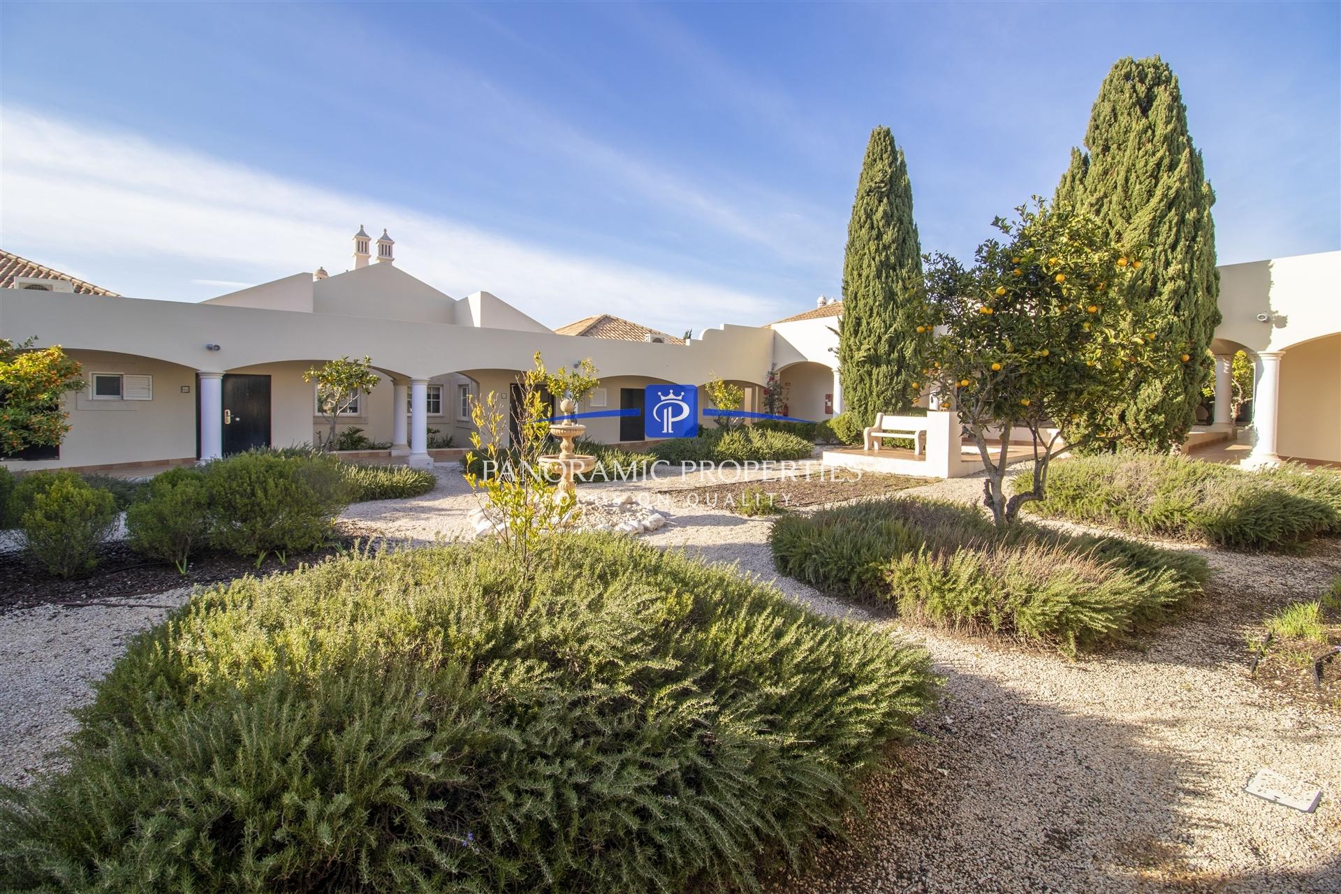 EXCLUSIVO! Apartamento de luxo com 2 quartos num resort de 5 estrelas perto de Carvoeiro.