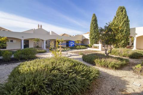 EXCLUSIVO! Apartamento de luxo com 2 quartos num resort de 5 estrelas perto de Carvoeiro.