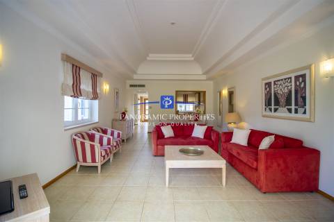 EXCLUSIVO! Apartamento de luxo com 2 quartos num resort de 5 estrelas perto de Carvoeiro.