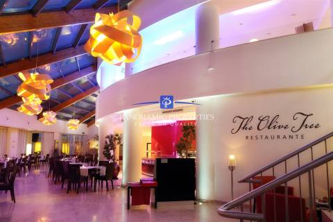 EXCLUSIVO! Apartamento de luxo com 2 quartos num resort de 5 estrelas perto de Carvoeiro.