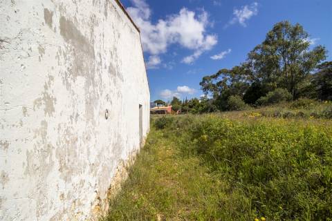 EXCLUSIVO! Oportunidade excepcional para criar a moradia dos seus sonhos.