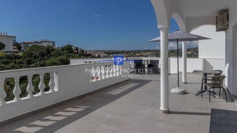 Moradia T3+, com Enorme Piso Inferior Renovado para Atividades Polivalentes, Lagos