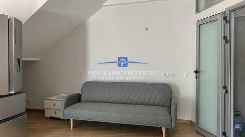 Moradia T3+, com Enorme Piso Inferior Renovado para Atividades Polivalentes, Lagos