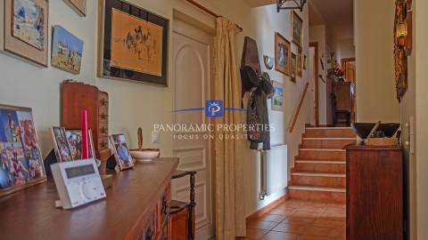 Moderna villa de 4 quartos com piscina e garagem em urbanização tranquila perto de Lagos