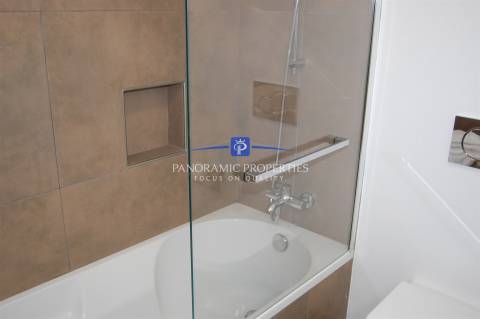 Elegante bungalow de 3 quartos localizado no prestigiado e sempre popular resort Rocha Brava.