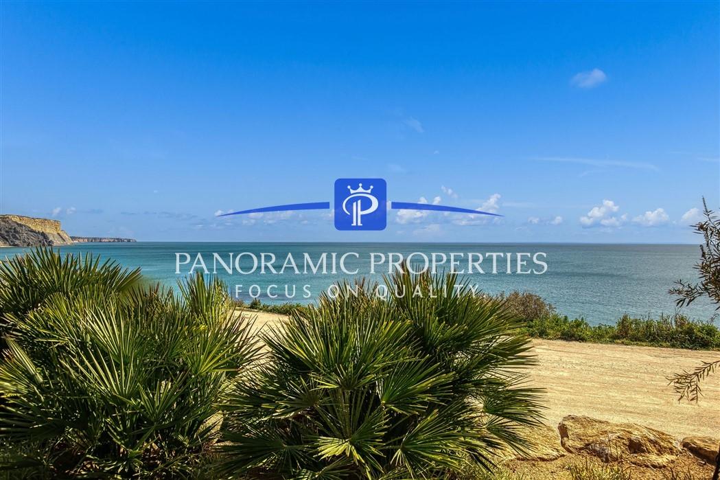 Moradia T3 + 1 com vistas deslumbrantes para o Oceano - Praia da Luz