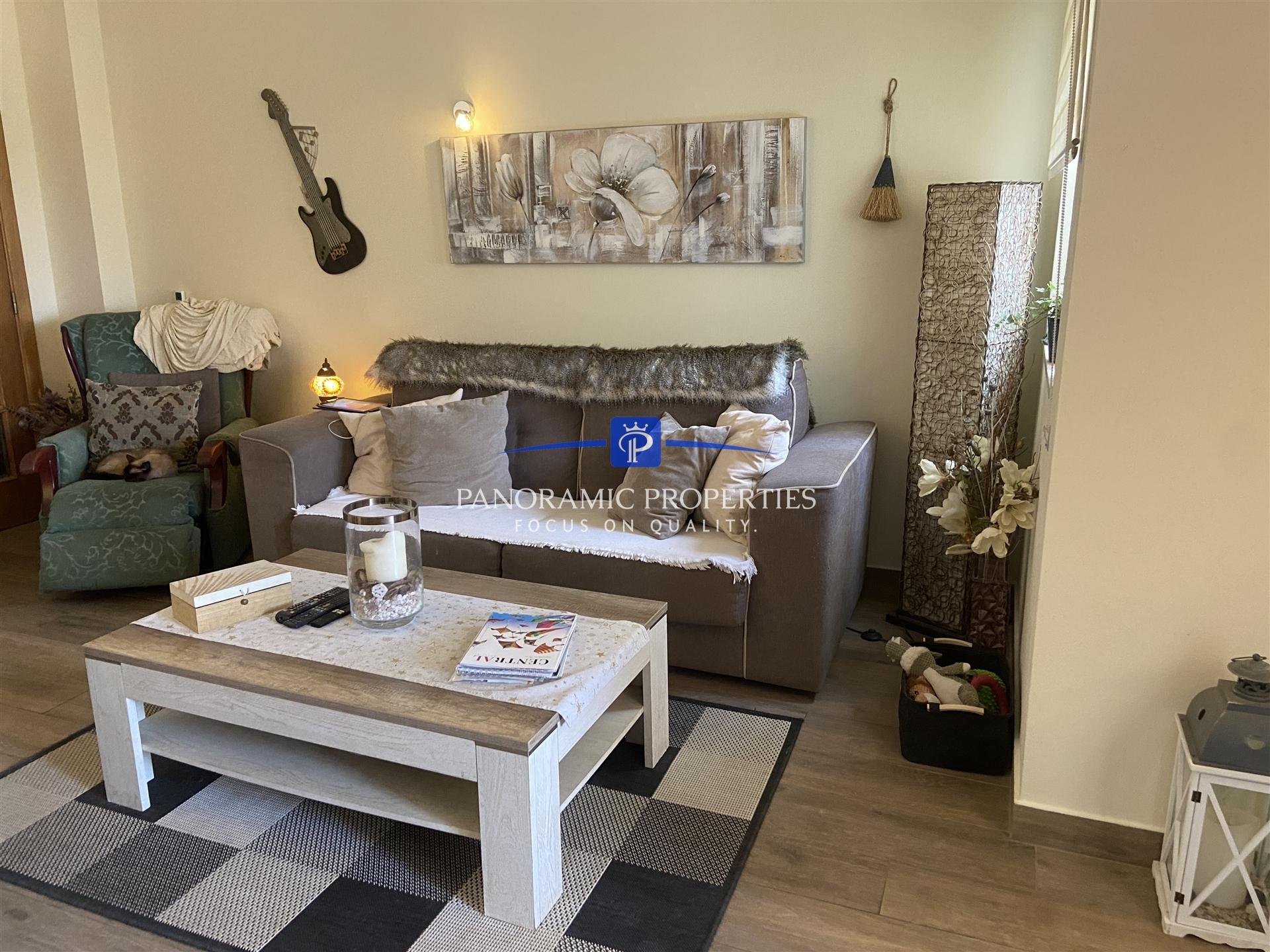 EXCLUSIVO! Encantador apartamento situado no rés do chão com 2 quartos