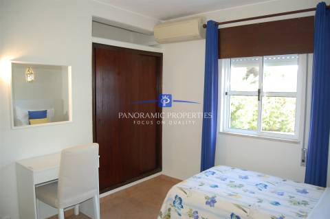 Elegante Apartamento T2 no Prestigioso Resort Rocha Brava