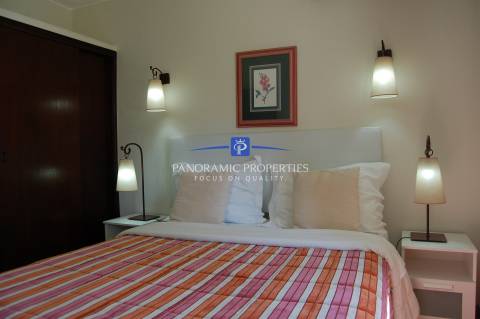 Elegante Apartamento T2 no Prestigioso Resort Rocha Brava