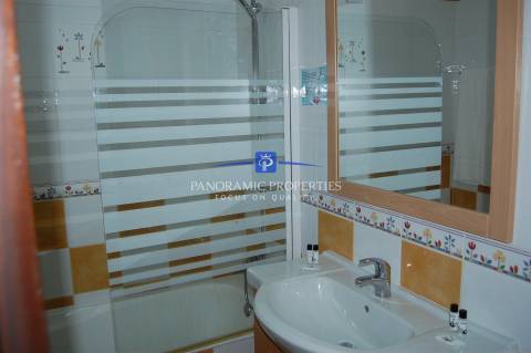 Elegante Apartamento T2 no Prestigioso Resort Rocha Brava