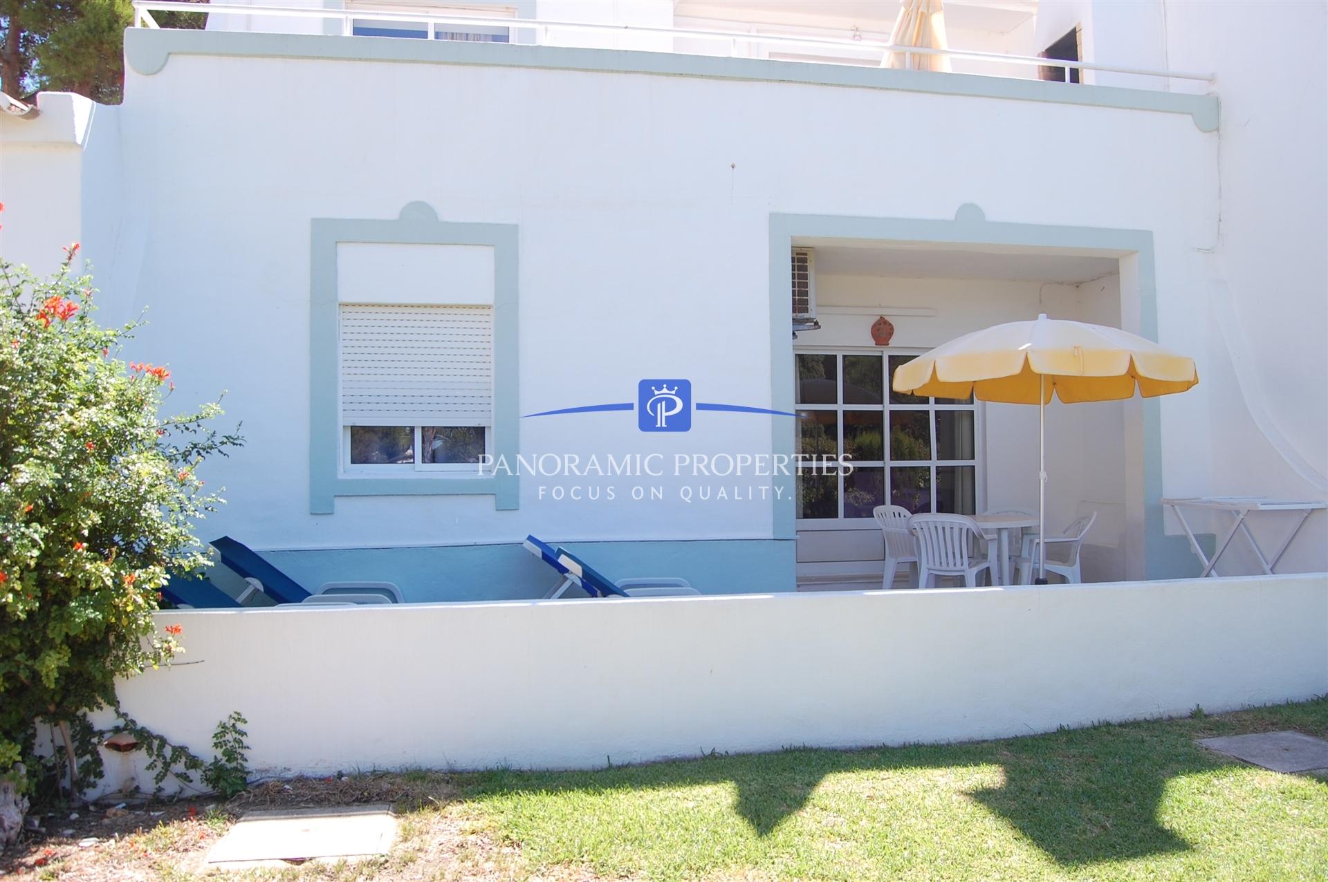Elegante Apartamento T2 no Prestigioso Resort Rocha Brava