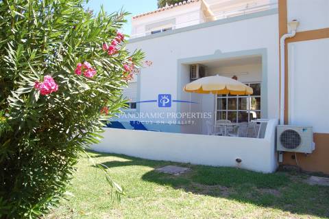 Elegante Apartamento T2 no Prestigioso Resort Rocha Brava