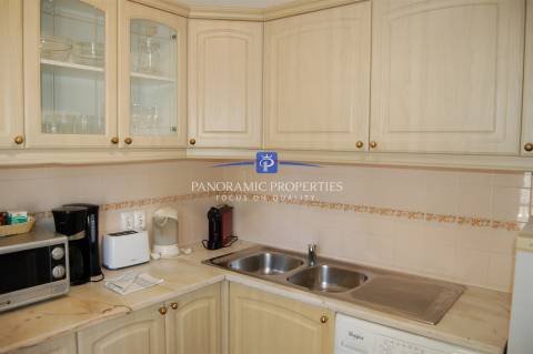 Elegante Apartamento T2 no Prestigioso Resort Rocha Brava