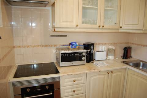 Elegante Apartamento T2 no Prestigioso Resort Rocha Brava