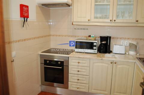 Elegante Apartamento T2 no Prestigioso Resort Rocha Brava