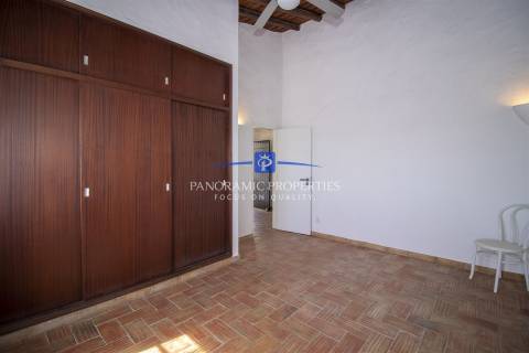 Moradia excepcional com 4 quartos + 1, e piscina