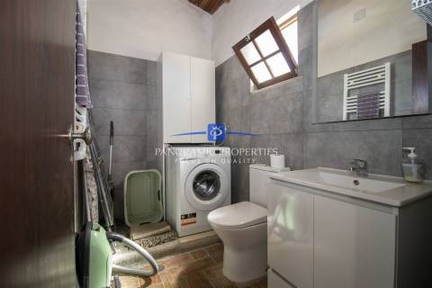 Moradia excepcional com 4 quartos + 1, e piscina