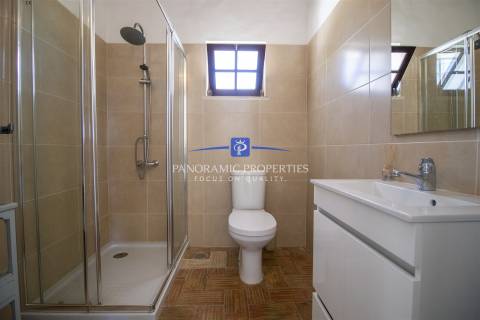 Moradia excepcional com 4 quartos + 1, e piscina