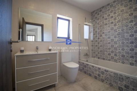 Moradia excepcional com 4 quartos + 1, e piscina