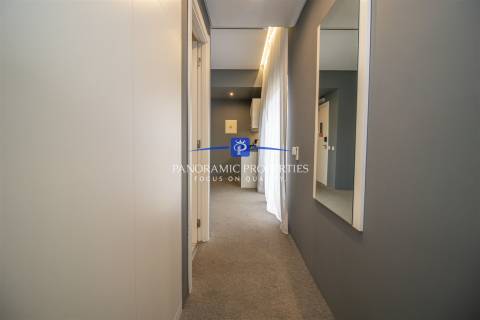 Novo no mercado! Elegante apartamento estúdio, está localizado no prestigiado resort Pestana,