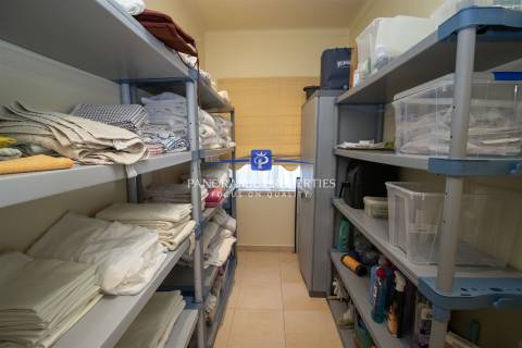 NOVO NO MERCADO! Moradia elegante, com 4 quartos e piscina perto da Praia do Carvoeiro