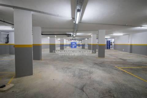 Apartamento com dois quartos a  5 minutos a pé da praia de Armação de Pêra