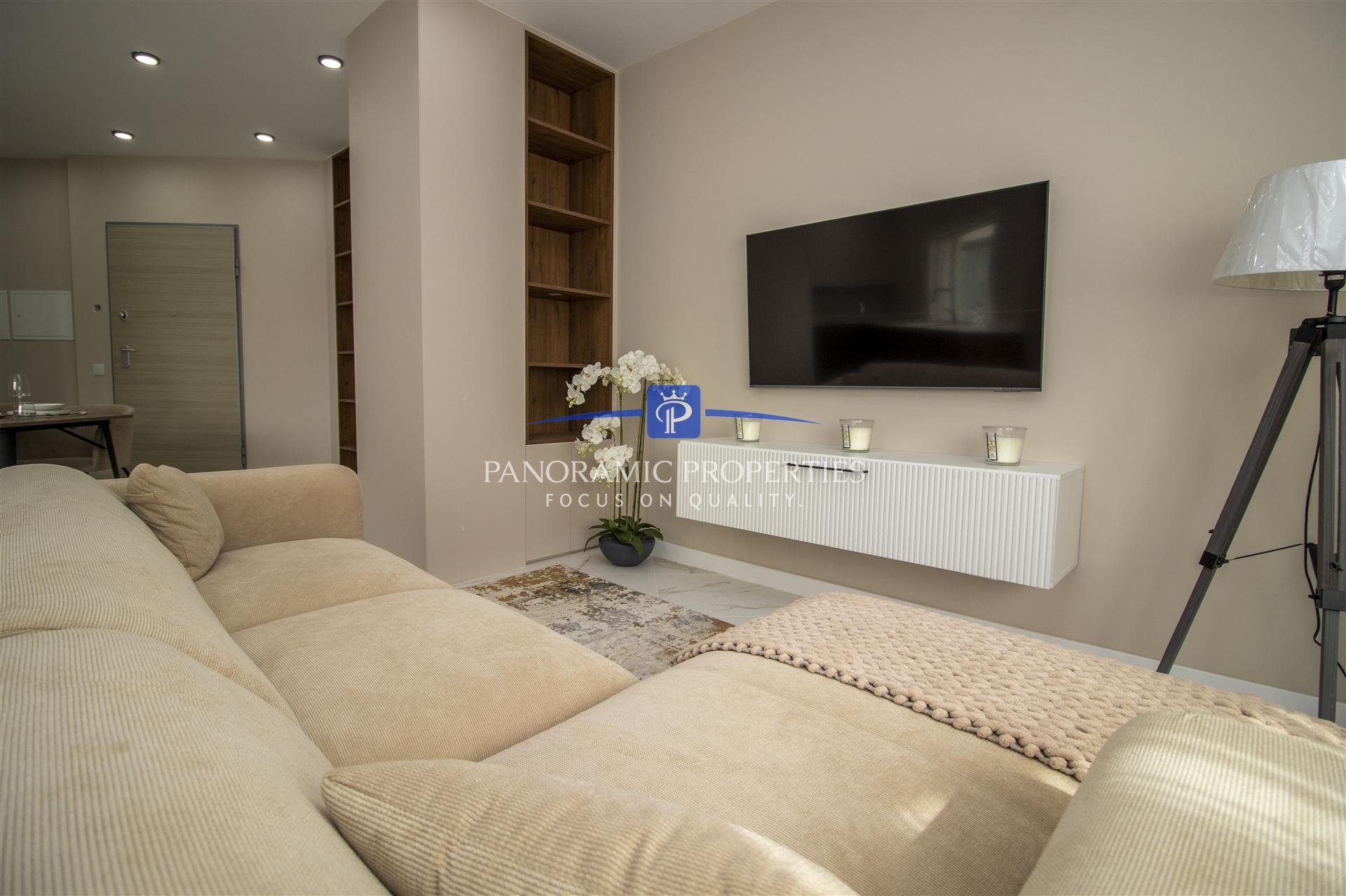 Apartamento contemporâneo com 2 quartos, situado  em Armação de Pêra