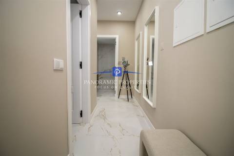 Apartamento contemporâneo com 2 quartos, situado  em Armação de Pêra