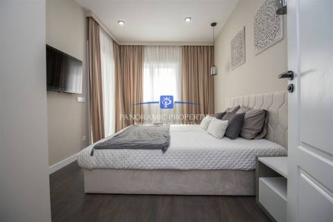 Apartamento contemporâneo com 2 quartos, situado  em Armação de Pêra