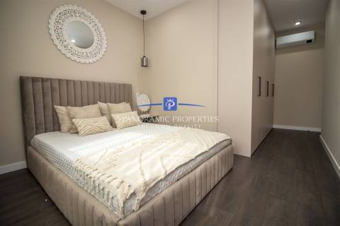 Apartamento contemporâneo com 2 quartos, situado  em Armação de Pêra