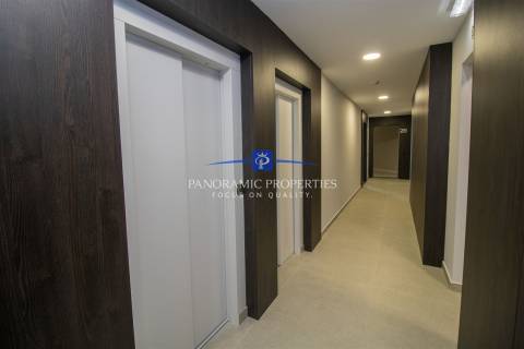 Apartamento contemporâneo com 2 quartos, situado  em Armação de Pêra