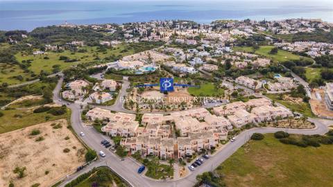 Luminoso e moderno apartamento de 2 quartos com vista para o mar perto de Carvoeiro