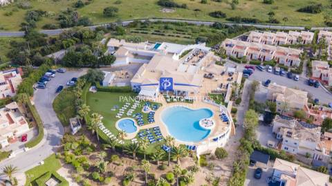 Luminoso e moderno apartamento de 2 quartos com vista para o mar perto de Carvoeiro