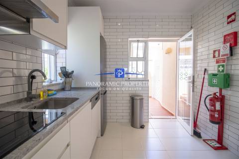Luminoso e moderno apartamento de 2 quartos com vista para o mar perto de Carvoeiro