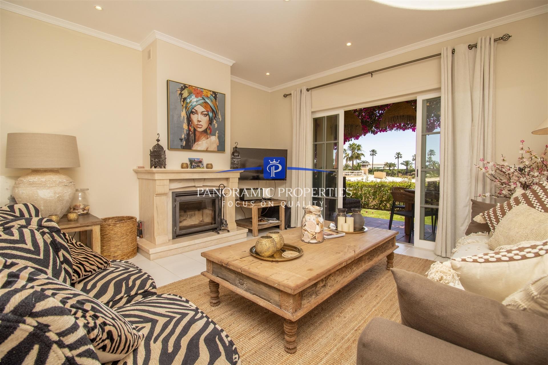 Luminoso e moderno apartamento de 2 quartos com vista para o mar perto de Carvoeiro