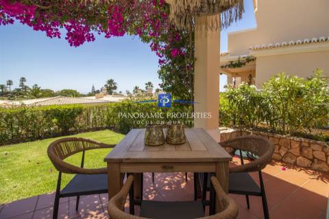 Luminoso e moderno apartamento de 2 quartos com vista para o mar perto de Carvoeiro