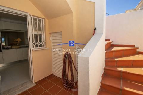 Luminoso e moderno apartamento de 2 quartos com vista para o mar perto de Carvoeiro